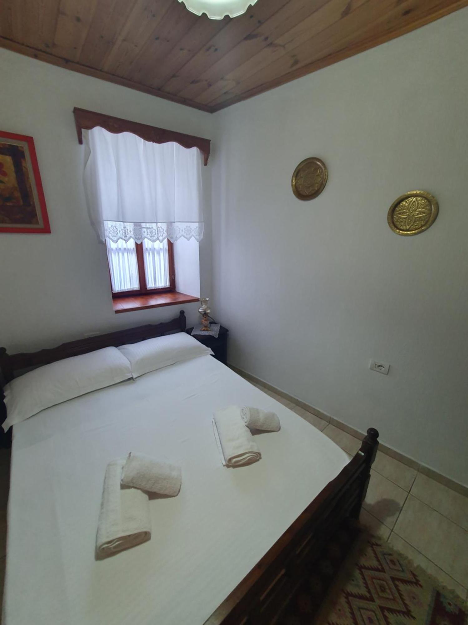 Santa Room-Old Bazaar Center-Gjirokastër Стая снимка